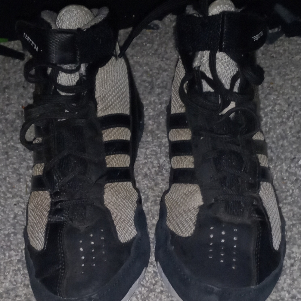 Adidas  Response 3 wrestling shoes men's size 7.5